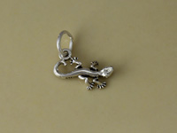 Tiny Gecko Charm