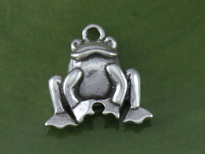 Sitting Frog Charm