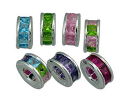Multicolored crystal spacer beads