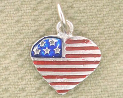 Heart-shaped American flag pendant