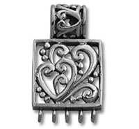 Rectangular silver pendant with heart filigree