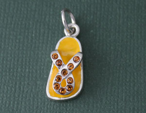 Yellow flip-flop pendant with amber rhinestones Yellow flip-flop pendant with amber rhinestones