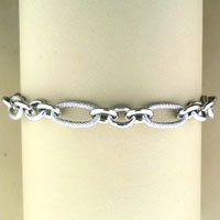Silver alternating textured and smooth link bracelet