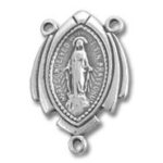 Oval Miraculous Medal pendant depicting Virgin Mary