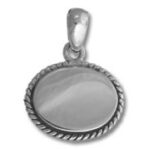 Round silver pendant with rope-edge border