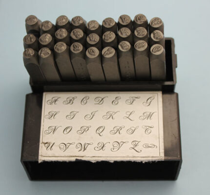 Royal Crest 4mm Uppercase