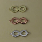 Large Infinity Link Charm